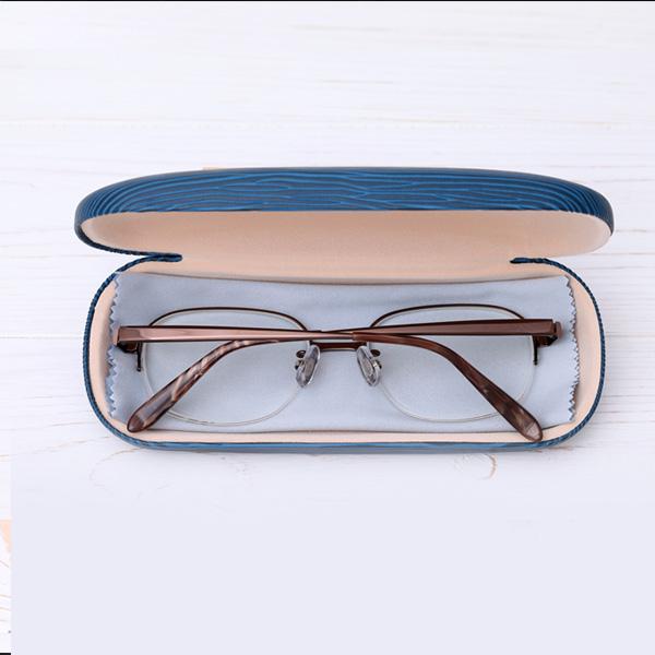 Okulary korekcyjne w etui